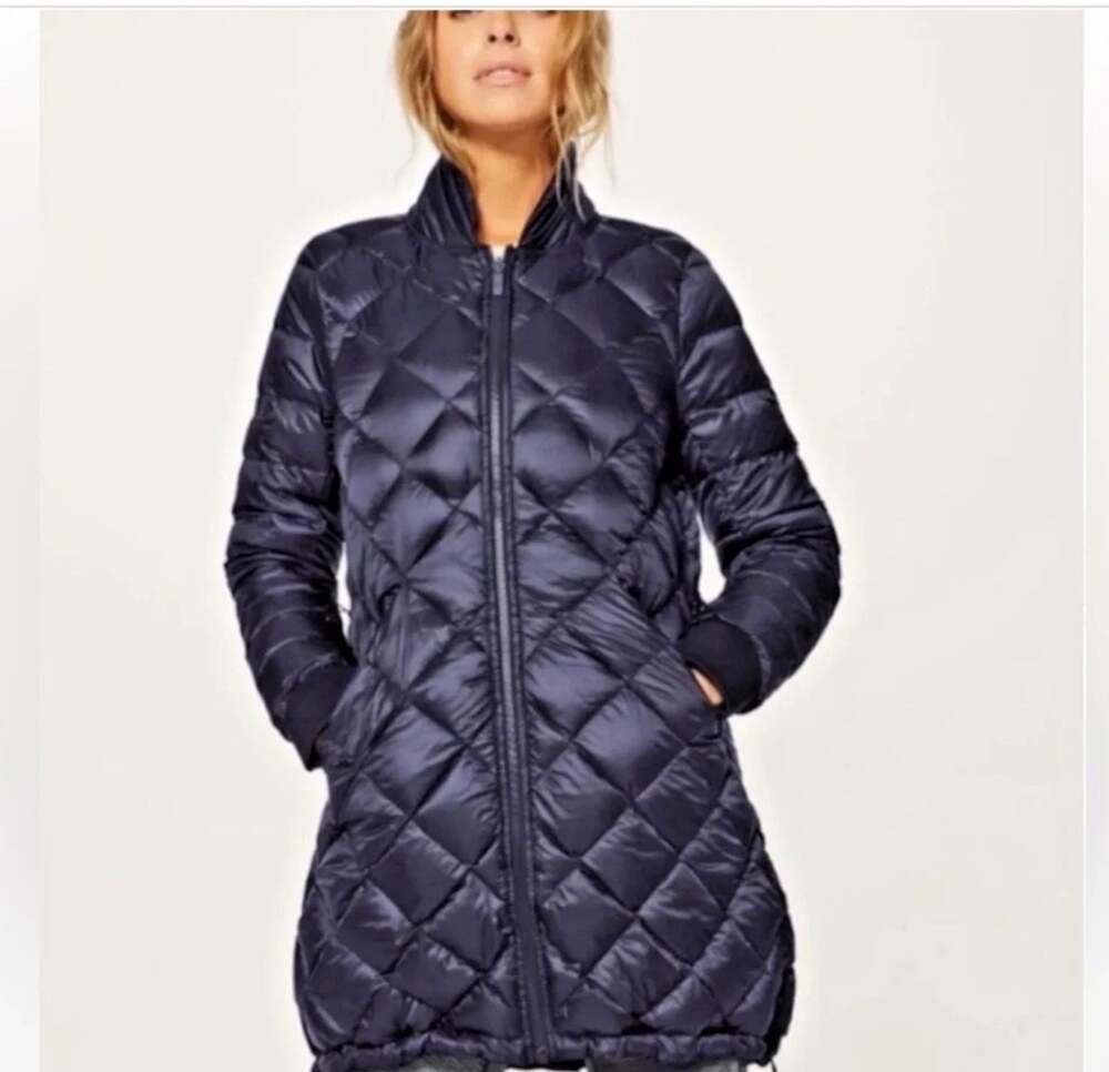 lululemon no shrivers bomber jacket 6 (co300
